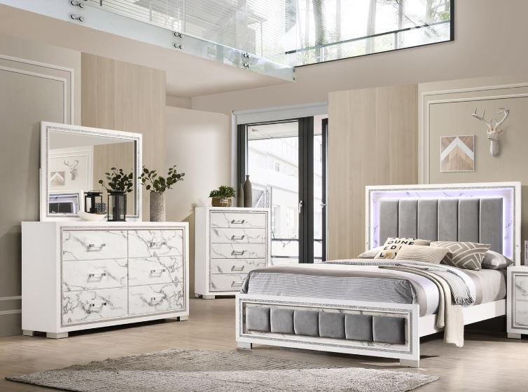 3PC King Bedroom Set (Bed/Dresser/Mirror)